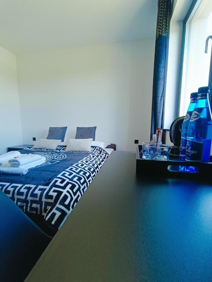 Modern Rancho - Apartamenty Nad Rzeka, Przy Stadninie Koni Kruszyna  Εξωτερικό φωτογραφία