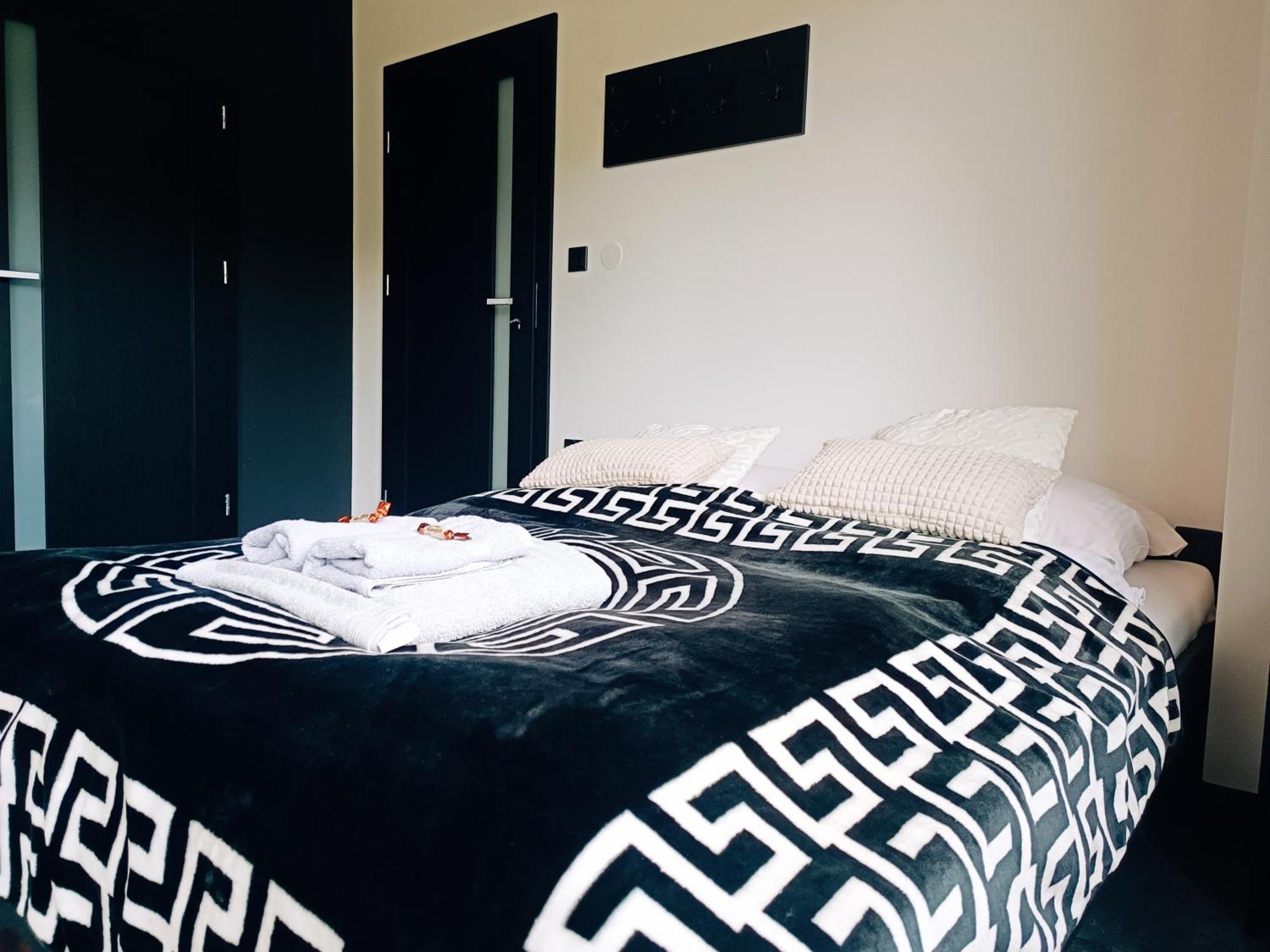 Modern Rancho - Apartamenty Nad Rzeka, Przy Stadninie Koni Kruszyna  Εξωτερικό φωτογραφία