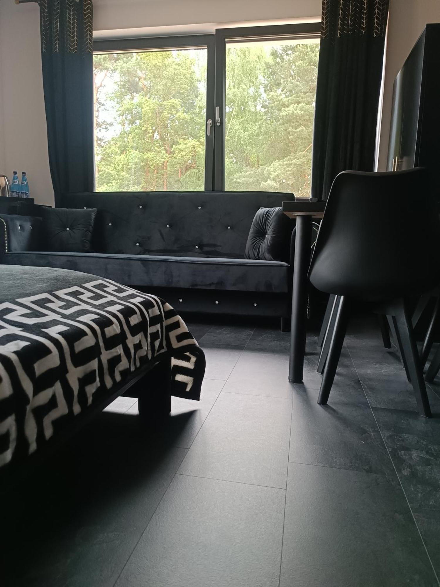 Modern Rancho - Apartamenty Nad Rzeka, Przy Stadninie Koni Kruszyna  Εξωτερικό φωτογραφία